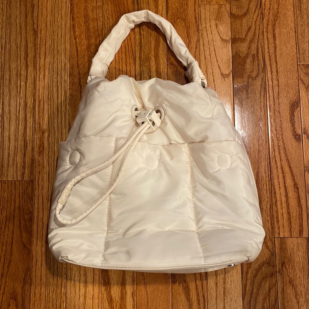 Nylon puffer bag